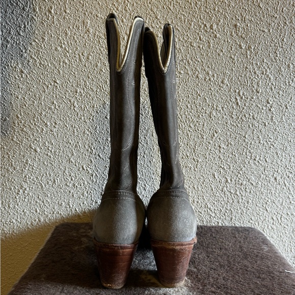 Vintage ACMÉ suede cowgirl boots - Picture 3 of 9